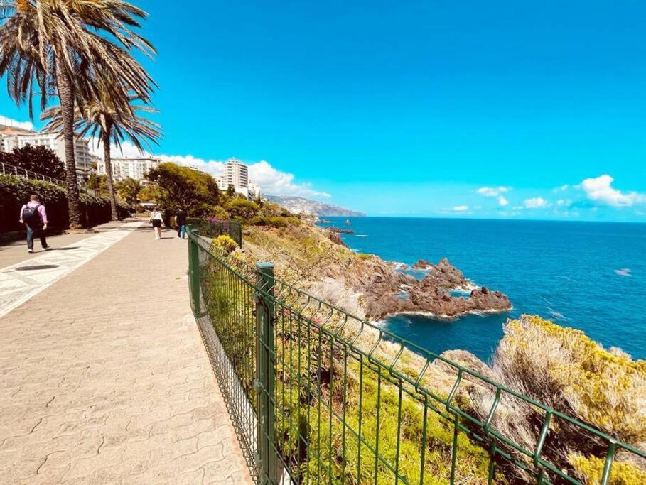 Seaview Apartment Walking To The Beach Funchal Dış mekan fotoğraf